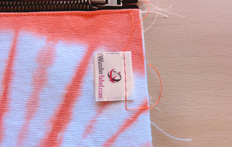 Zipper Pouch Tutorial: how to sew a makeup bag 