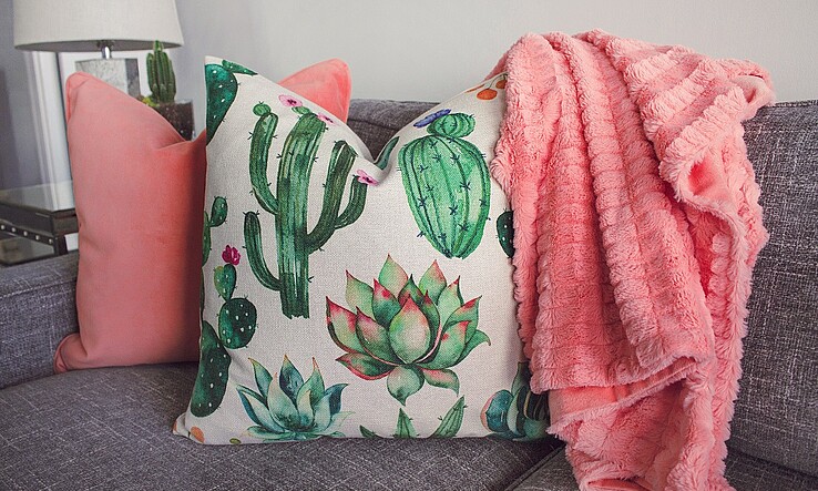 The Complete Guide to Starting a Decorative Pillow Business